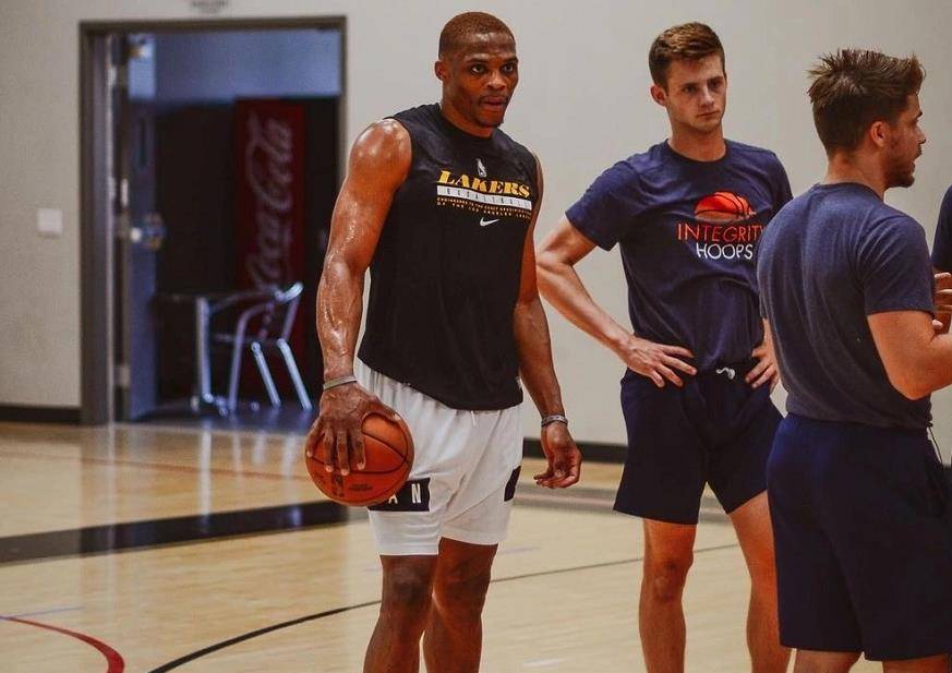 7战全胜 7战全胜